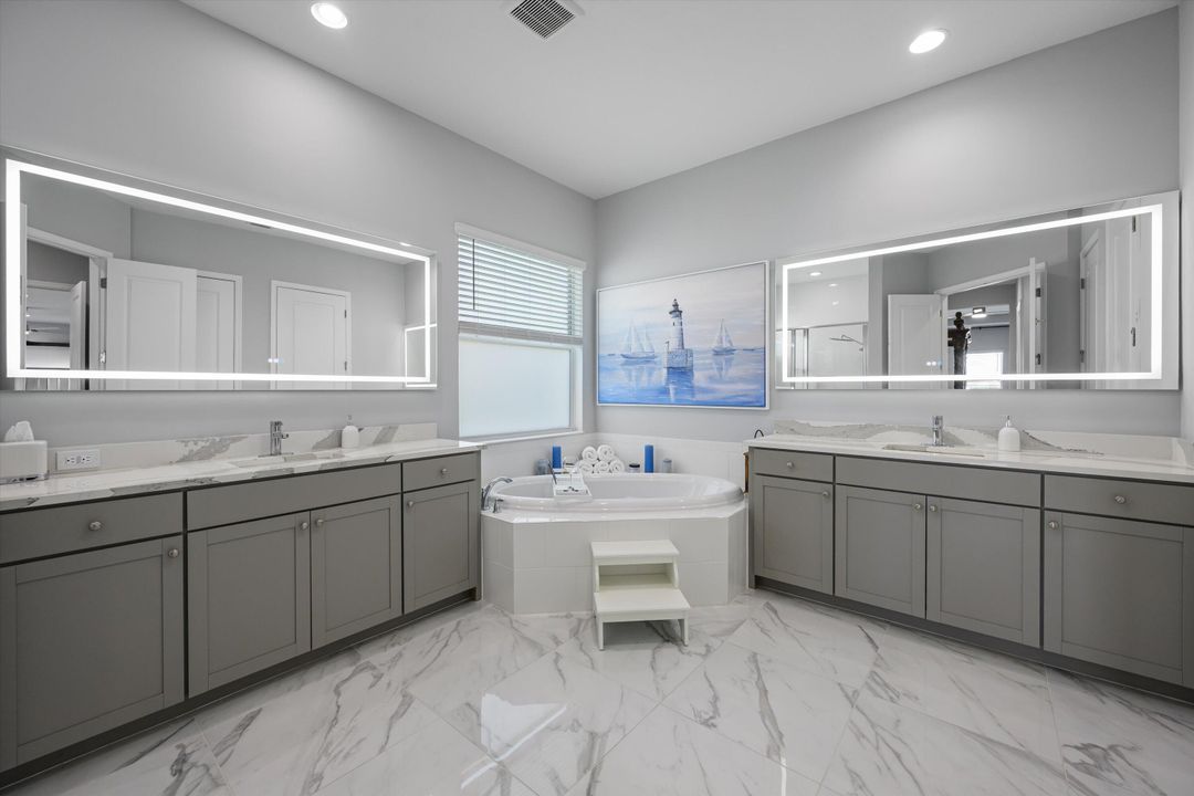 Active With Contract: $1,249,990 (6 beds, 4 baths, 4187 Square Feet)