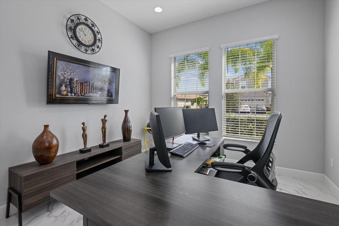 Active With Contract: $1,249,990 (6 beds, 4 baths, 4187 Square Feet)