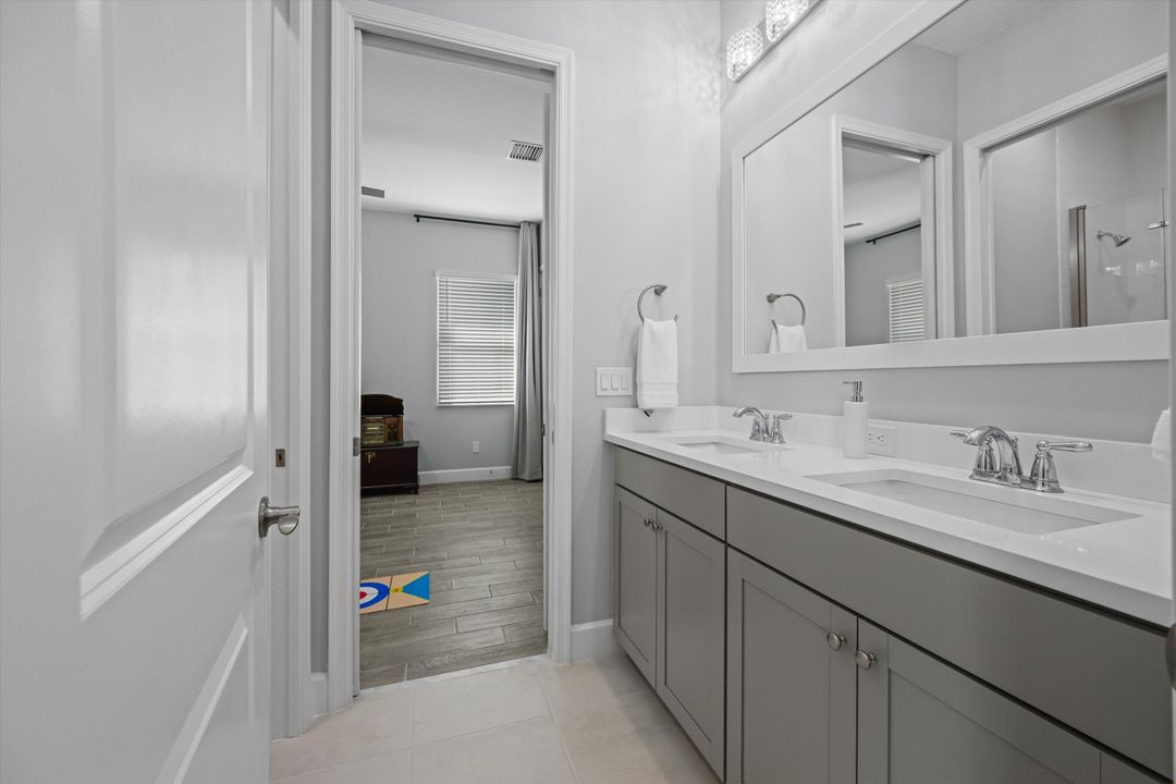 Active With Contract: $1,249,990 (6 beds, 4 baths, 4187 Square Feet)