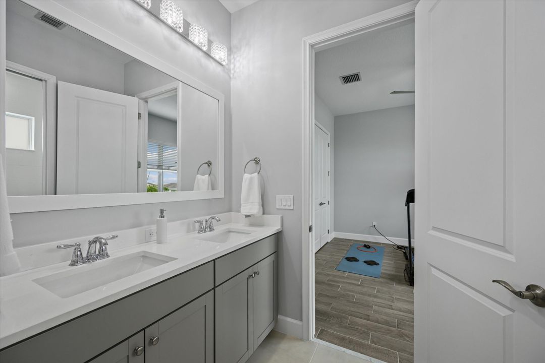 Active With Contract: $1,249,990 (6 beds, 4 baths, 4187 Square Feet)