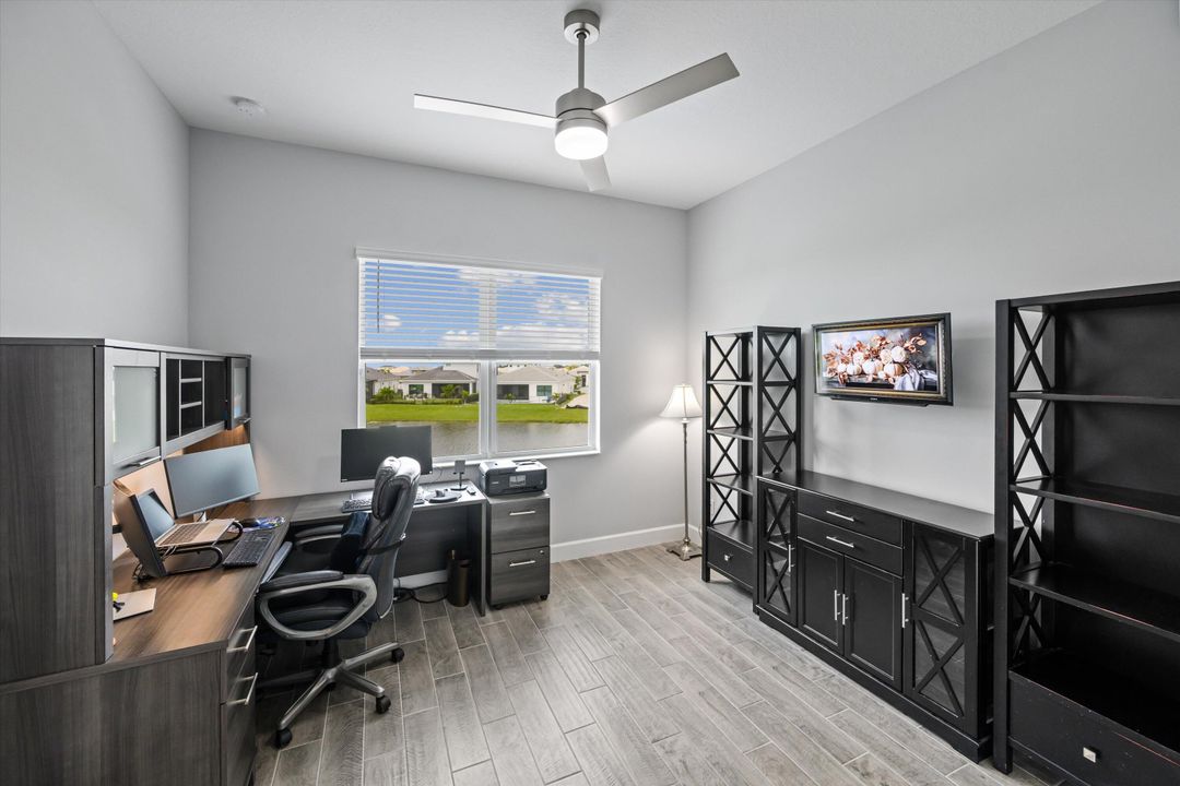 Active With Contract: $1,249,990 (6 beds, 4 baths, 4187 Square Feet)