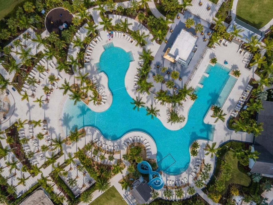 Active With Contract: $1,249,990 (6 beds, 4 baths, 4187 Square Feet)