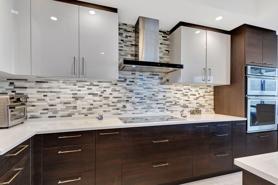 待售: $1,750,000 (2 贝兹, 2 浴室, 1578 平方英尺)