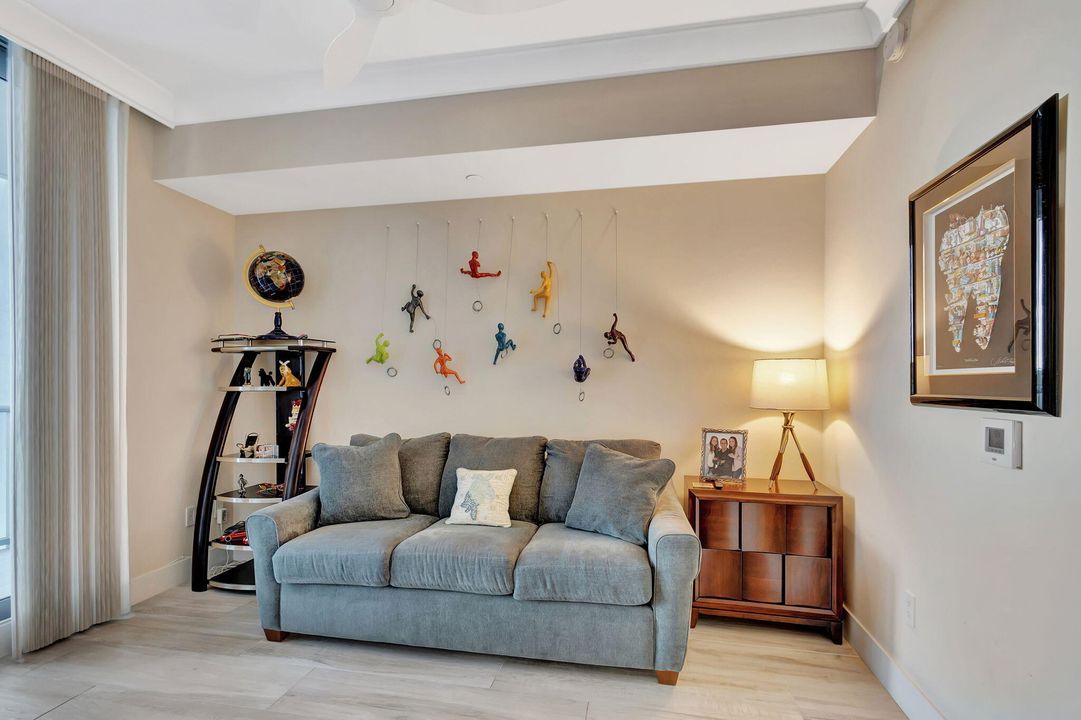 待售: $1,750,000 (2 贝兹, 2 浴室, 1578 平方英尺)