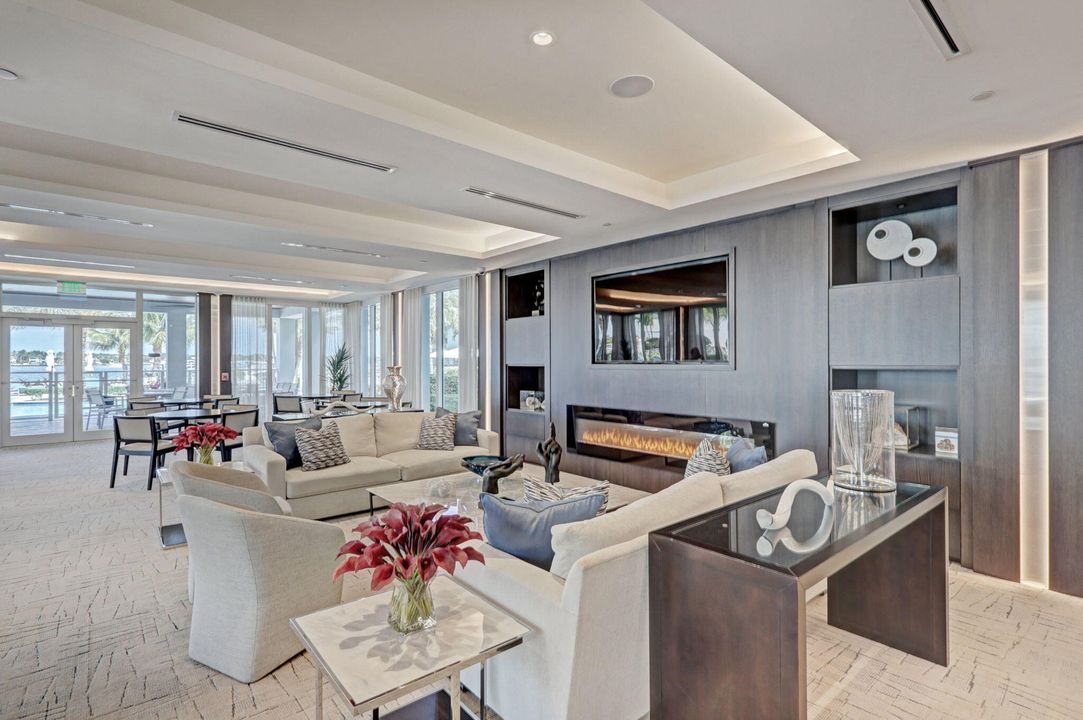 待售: $1,750,000 (2 贝兹, 2 浴室, 1578 平方英尺)