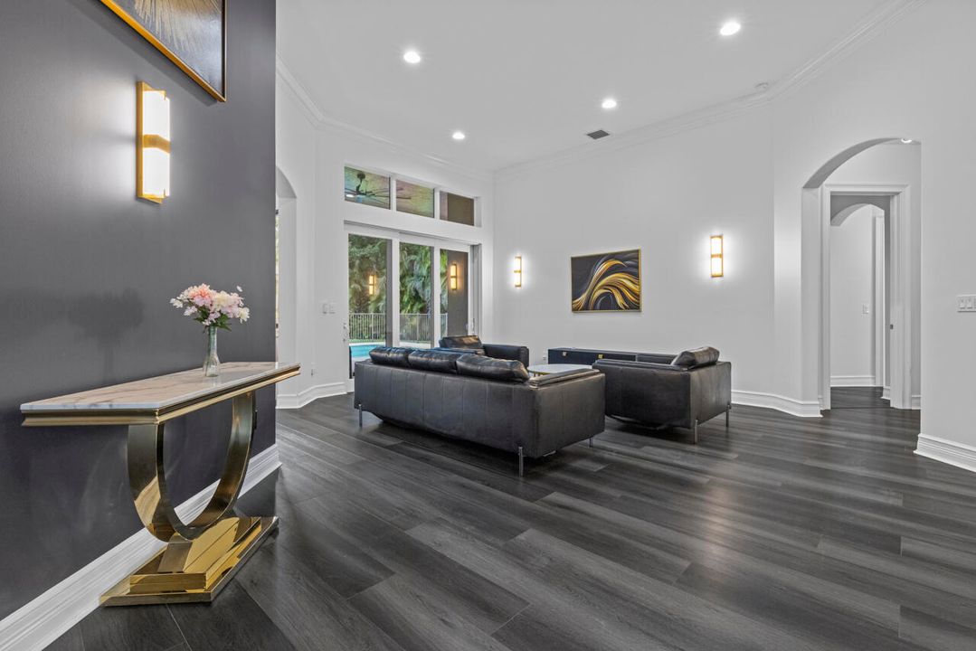 For Sale: $899,999 (4 beds, 4 baths, 3065 Square Feet)