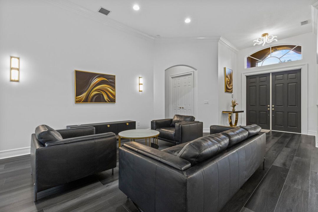 For Sale: $899,999 (4 beds, 4 baths, 3065 Square Feet)