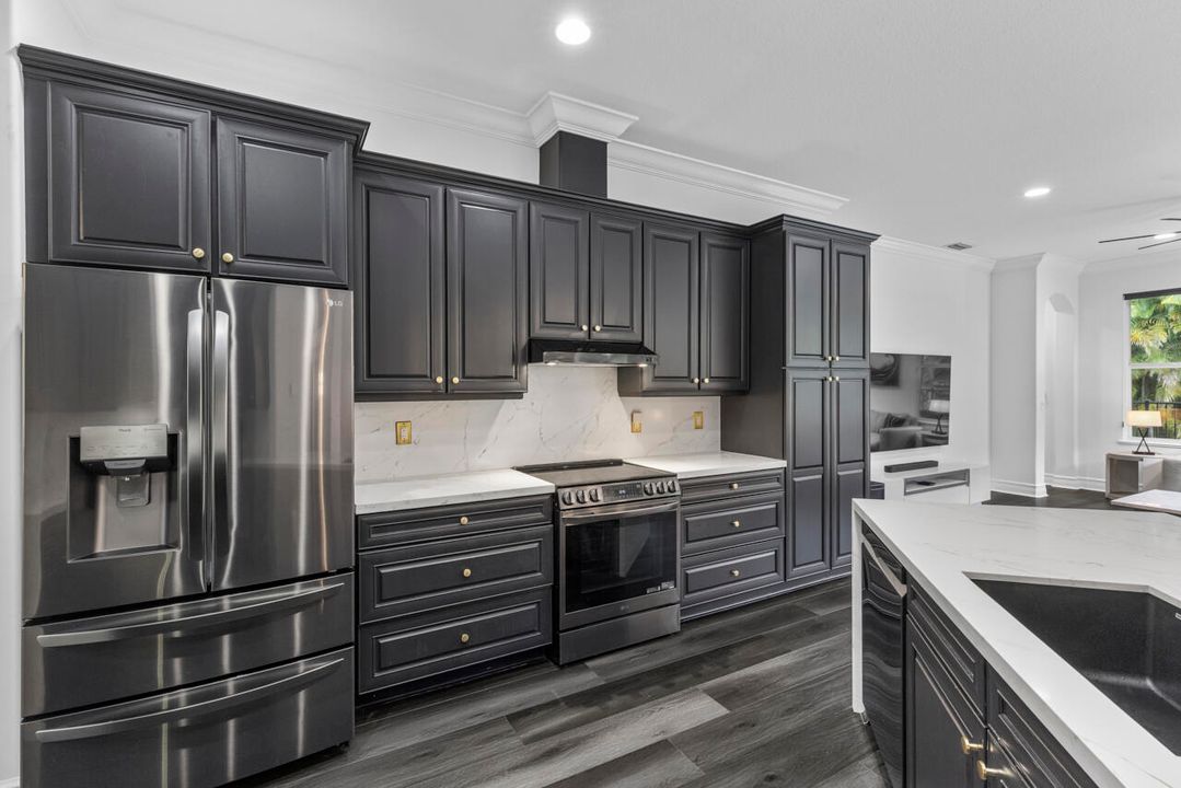 For Sale: $899,999 (4 beds, 4 baths, 3065 Square Feet)