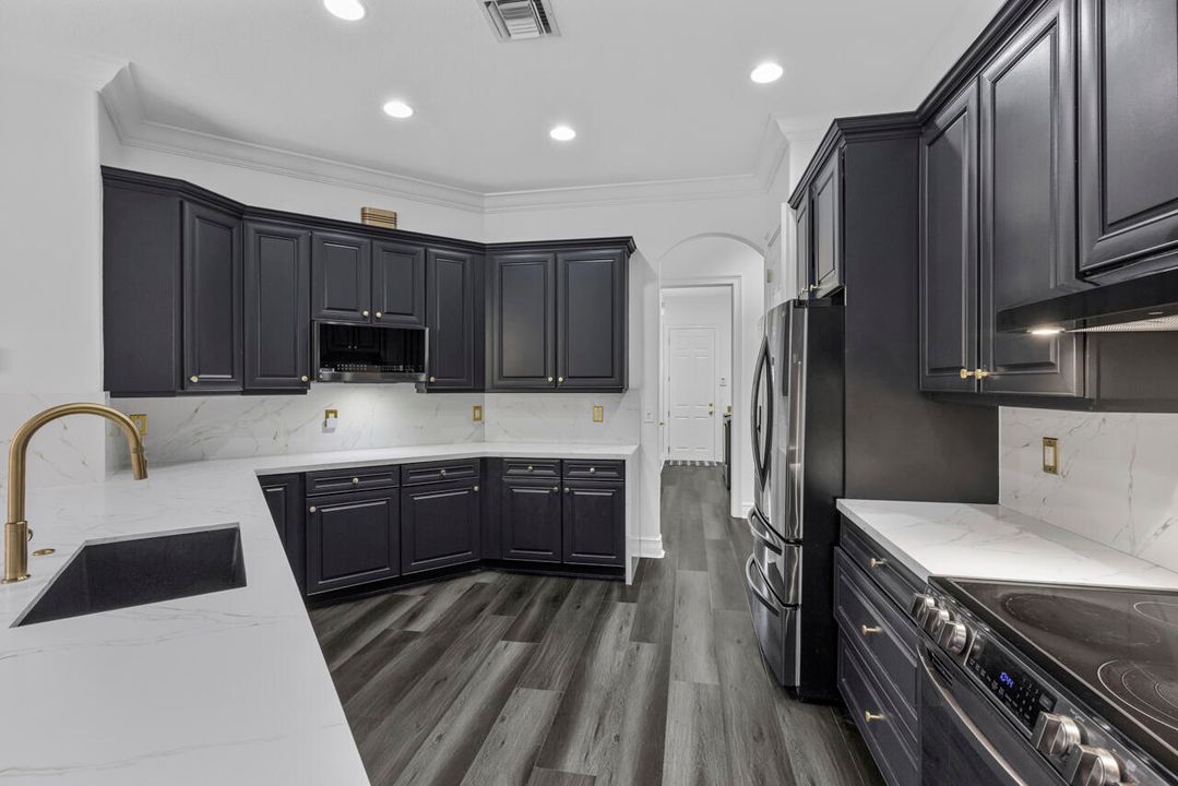 For Sale: $899,999 (4 beds, 4 baths, 3065 Square Feet)