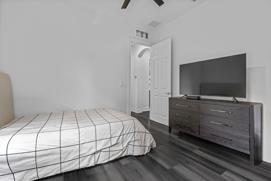 For Sale: $899,999 (4 beds, 4 baths, 3065 Square Feet)