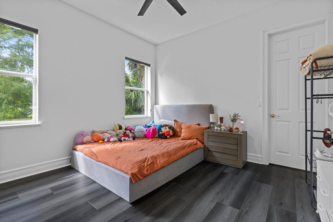 For Sale: $899,999 (4 beds, 4 baths, 3065 Square Feet)