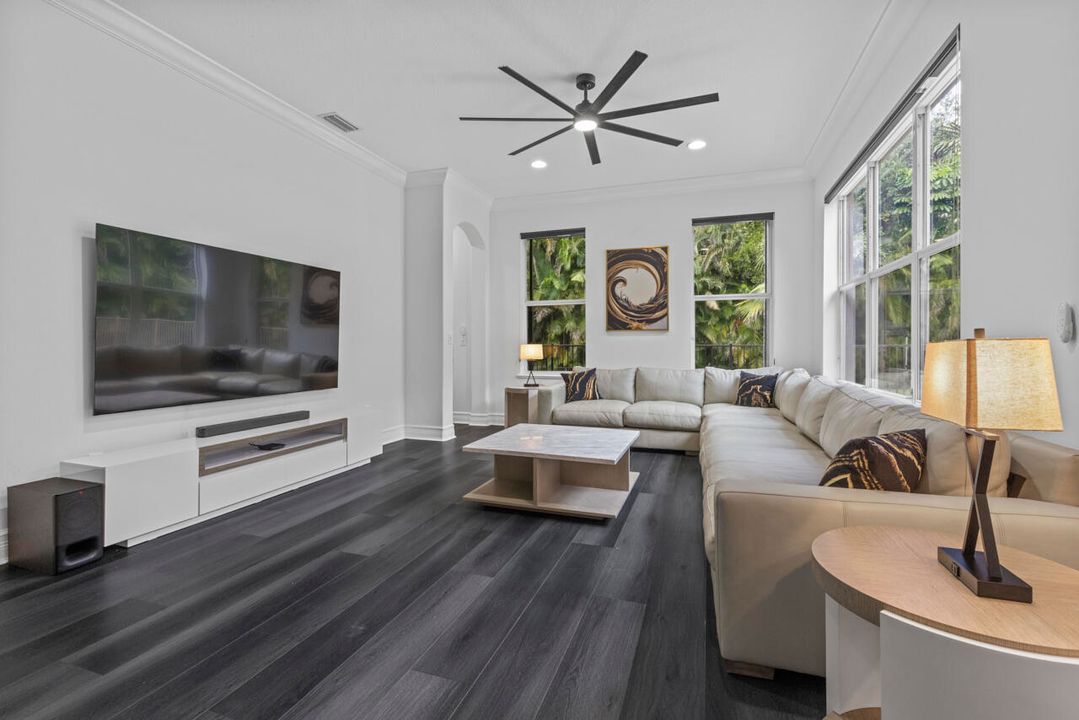 For Sale: $899,999 (4 beds, 4 baths, 3065 Square Feet)