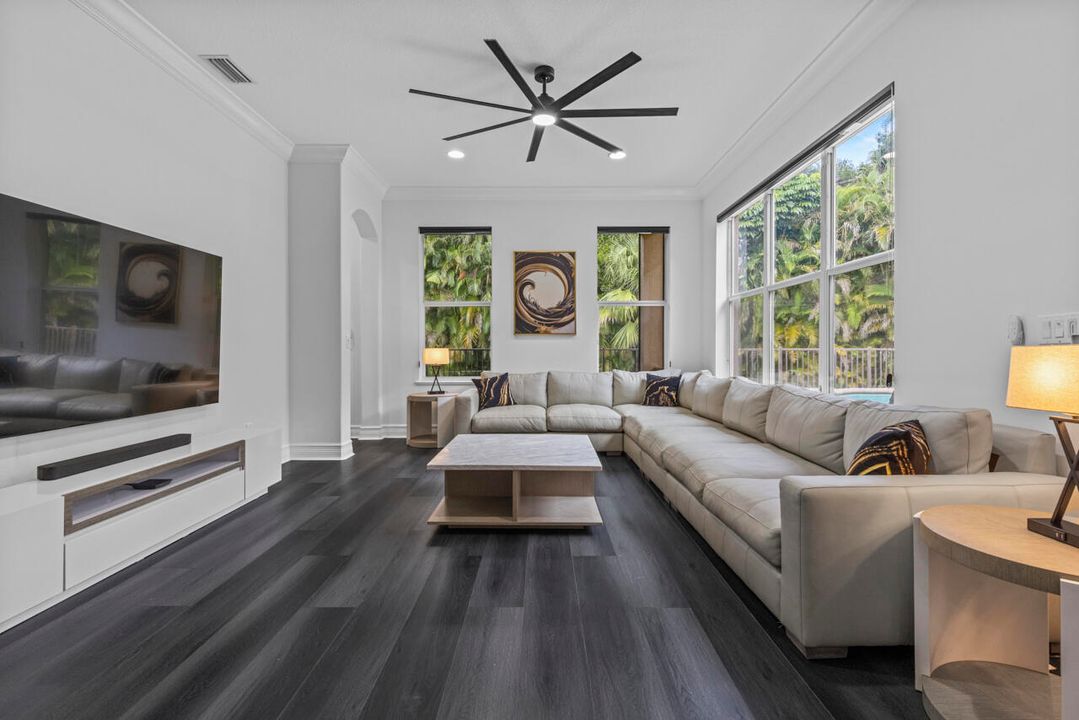 For Sale: $899,999 (4 beds, 4 baths, 3065 Square Feet)