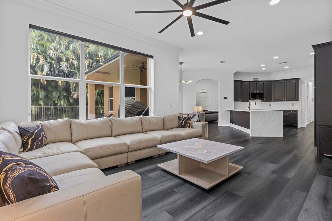 For Sale: $899,999 (4 beds, 4 baths, 3065 Square Feet)