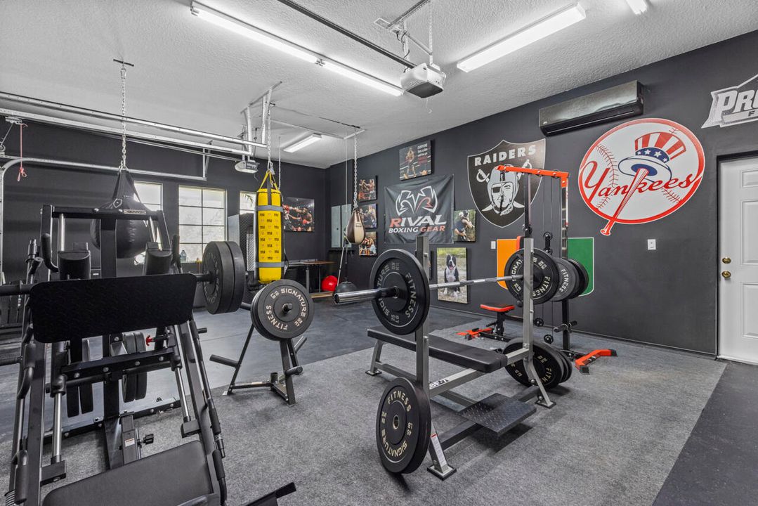 For Sale: $899,999 (4 beds, 4 baths, 3065 Square Feet)