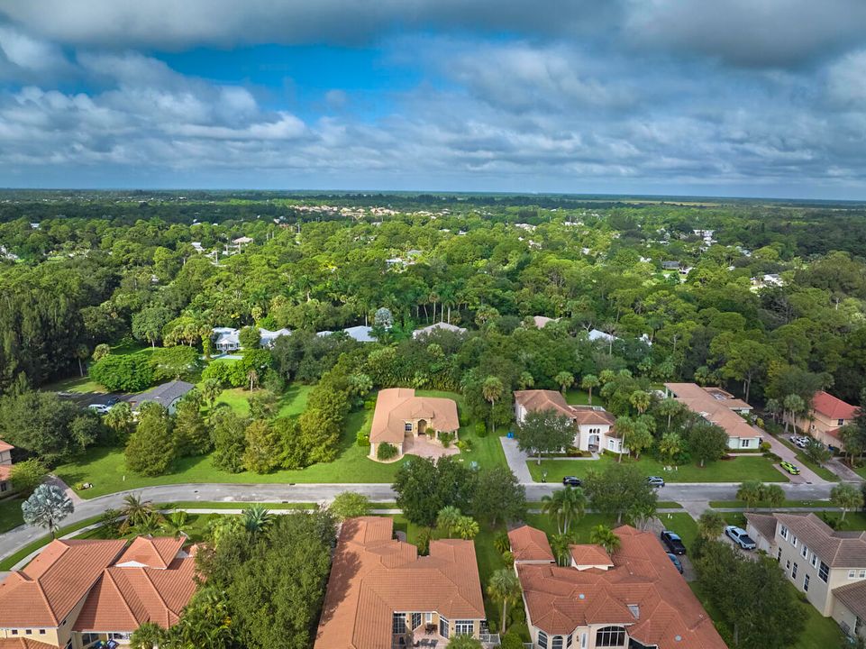 For Sale: $899,999 (4 beds, 4 baths, 3065 Square Feet)