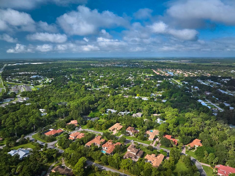 For Sale: $899,999 (4 beds, 4 baths, 3065 Square Feet)