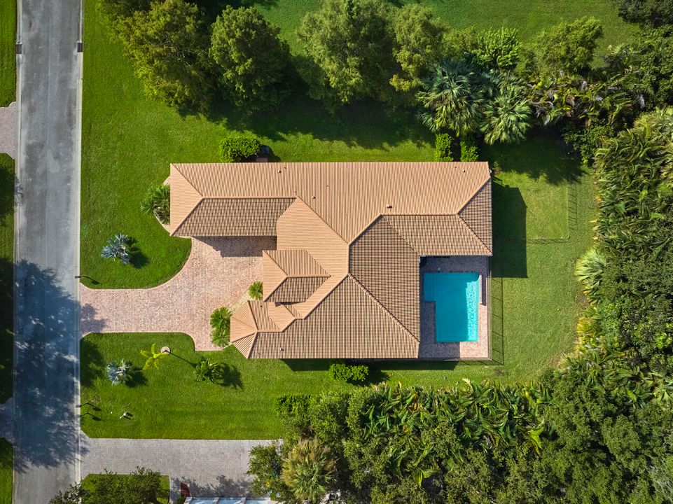 For Sale: $899,999 (4 beds, 4 baths, 3065 Square Feet)