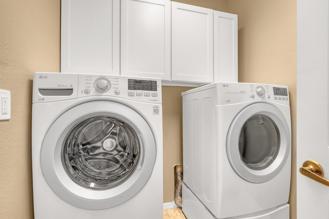 Под контрактом: $429,000 (3 спален, 2 ванн, 1587 Квадратных фут)