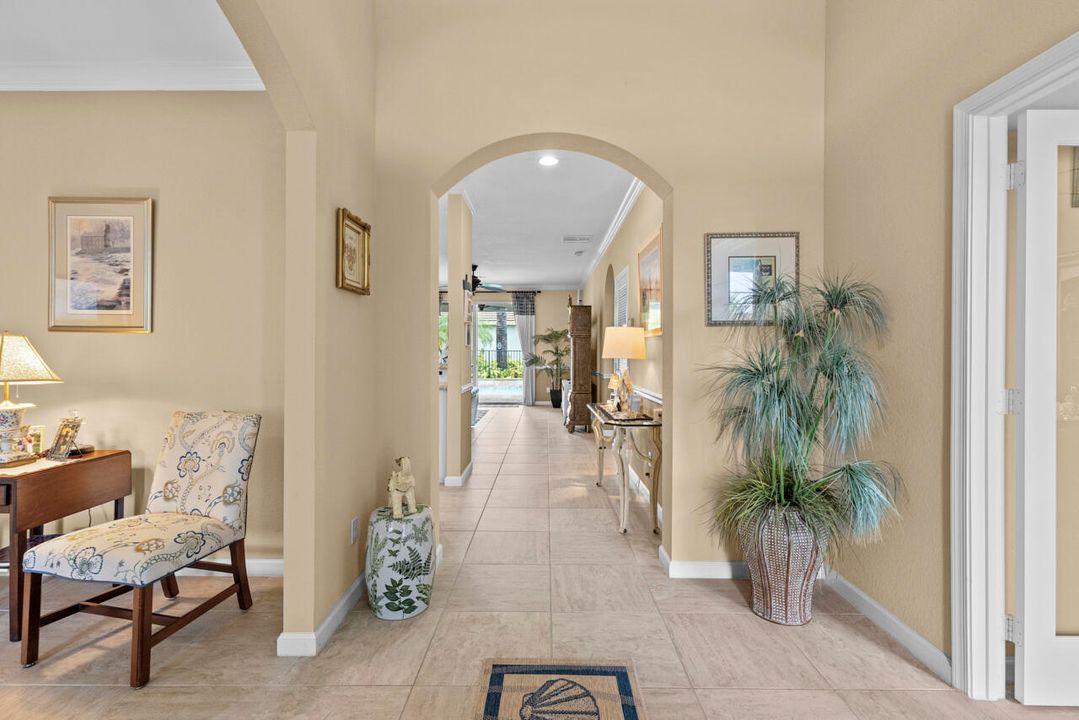 Activo con contrato: $750,000 (4 camas, 2 baños, 2225 Pies cuadrados)