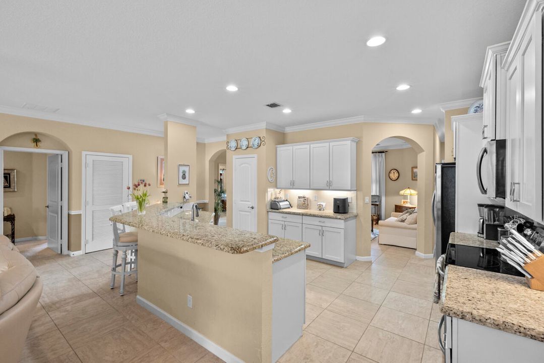 Activo con contrato: $750,000 (4 camas, 2 baños, 2225 Pies cuadrados)