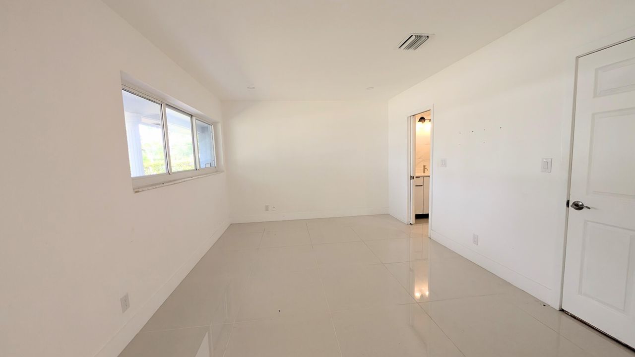 En Venta: $684,900 (3 camas, 2 baños, 1431 Pies cuadrados)