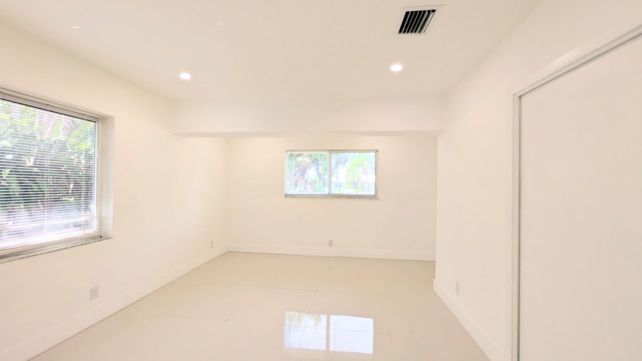 En Venta: $684,900 (3 camas, 2 baños, 1431 Pies cuadrados)