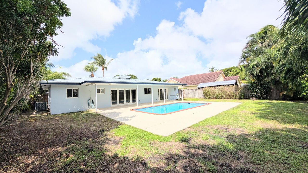 En Venta: $684,900 (3 camas, 2 baños, 1431 Pies cuadrados)