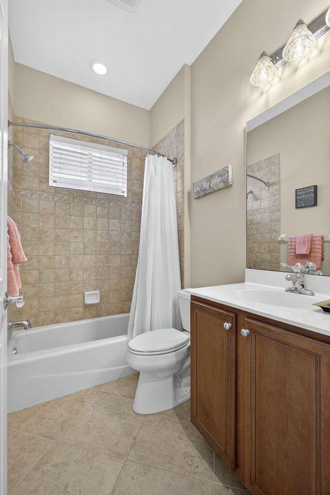 For Sale: $599,999 (3 beds, 2 baths, 2085 Square Feet)