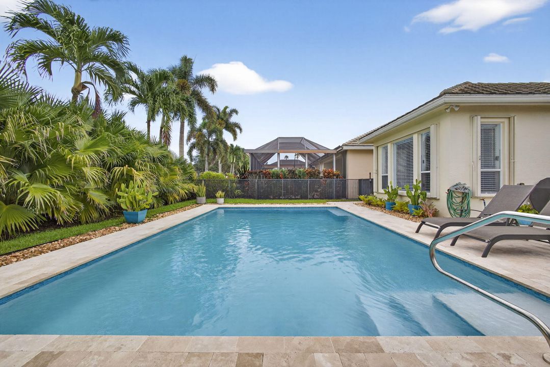 For Sale: $599,999 (3 beds, 2 baths, 2085 Square Feet)