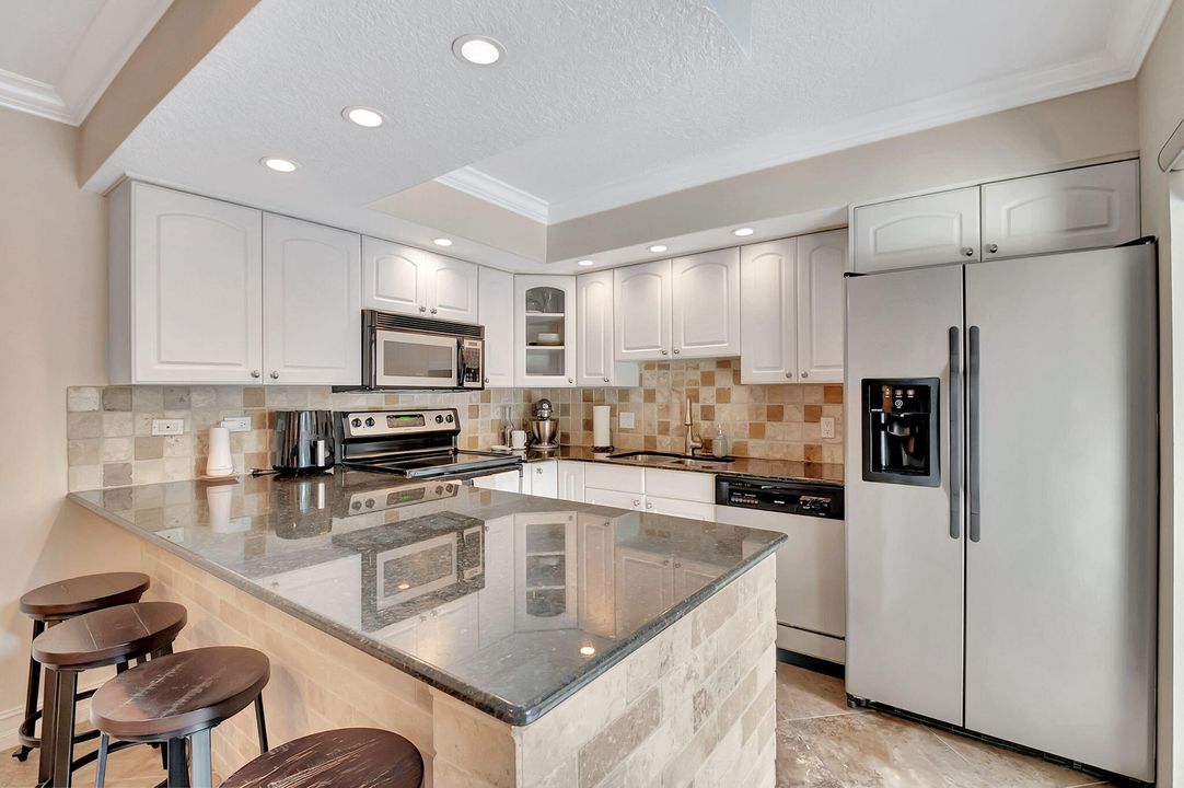 Vendido Recientemente: $359,900 (2 camas, 2 baños, 1288 Pies cuadrados)