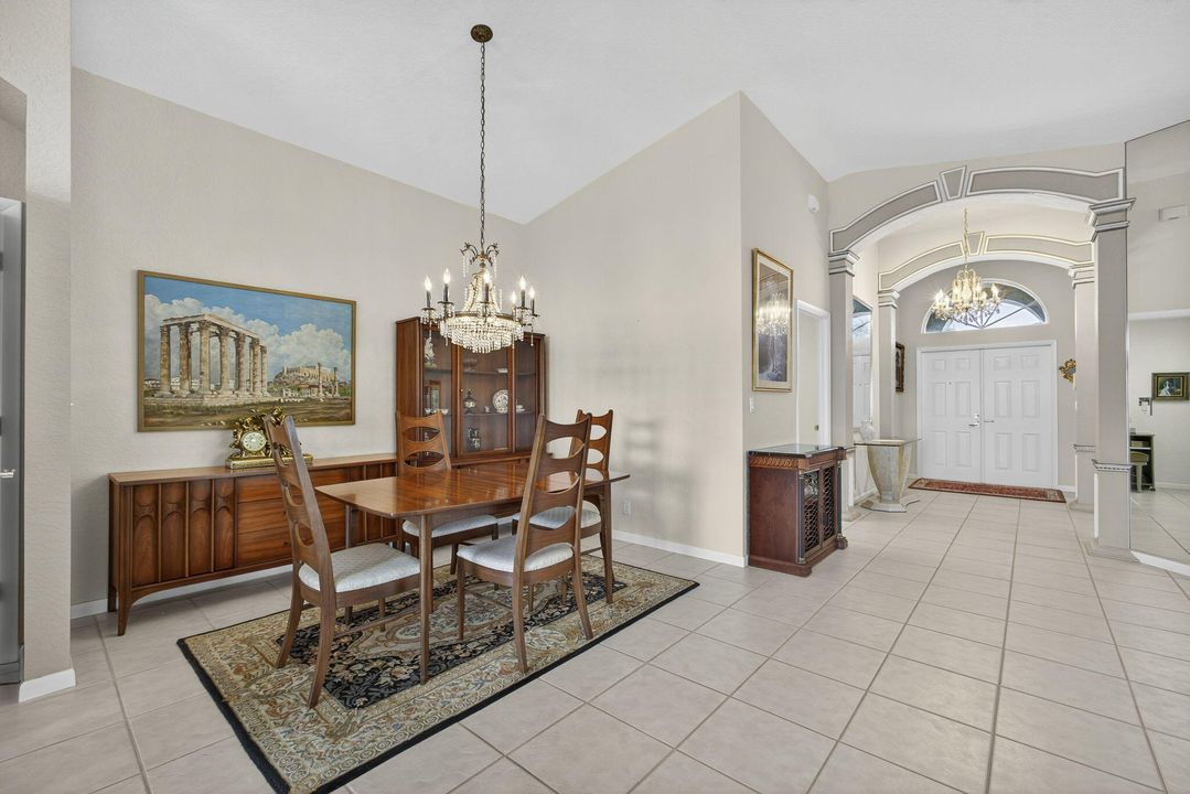 Под контрактом: $650,000 (3 спален, 2 ванн, 1976 Квадратных фут)