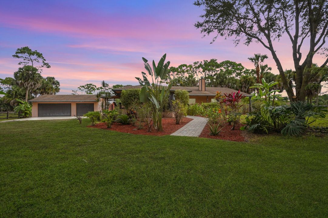 Recently Sold: $699,900 (4 beds, 3 baths, 1803 Square Feet)