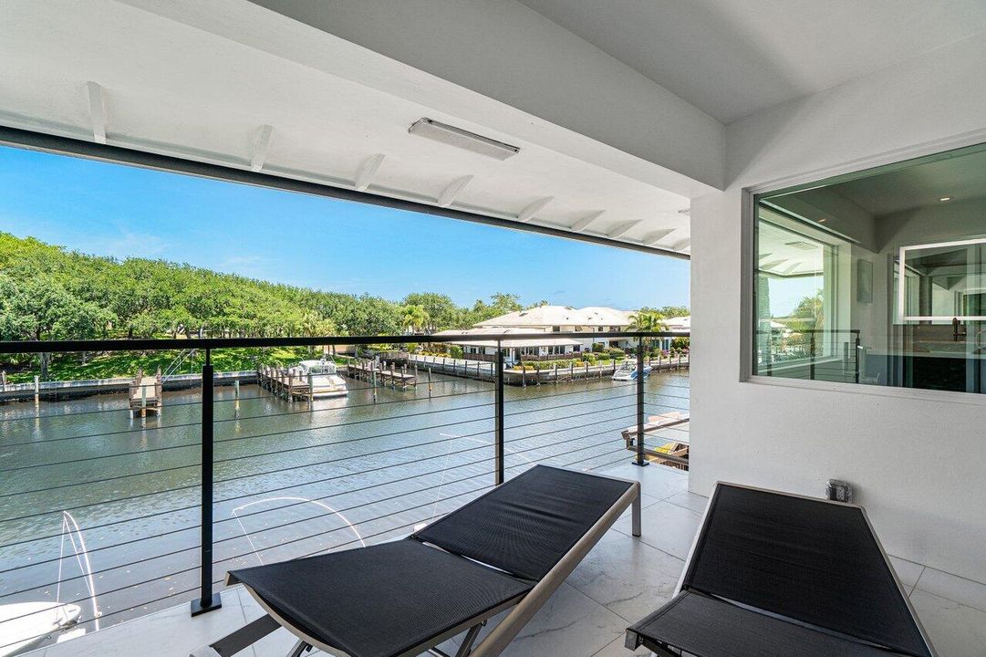 出租: $20,000 (4 贝兹, 4 浴室, 2949 平方英尺)