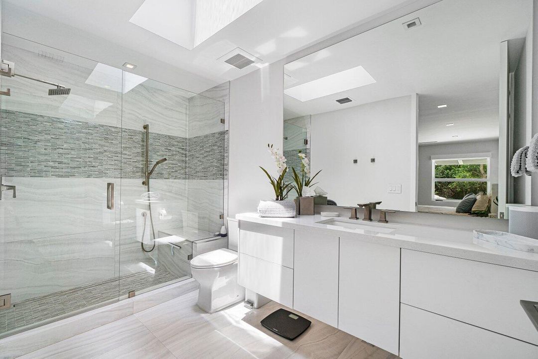 出租: $20,000 (4 贝兹, 4 浴室, 2949 平方英尺)