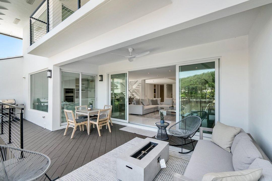 出租: $20,000 (4 贝兹, 4 浴室, 2949 平方英尺)