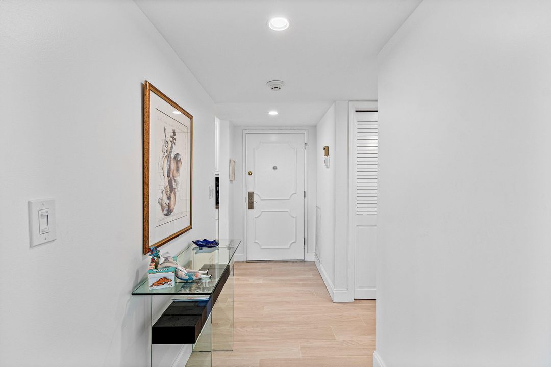 合同活跃: $10,300 (2 贝兹, 2 浴室, 1808 平方英尺)