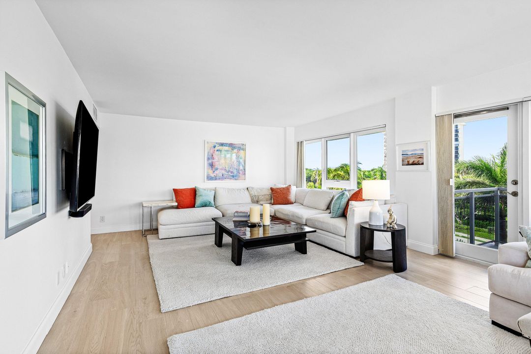 合同活跃: $10,300 (2 贝兹, 2 浴室, 1808 平方英尺)