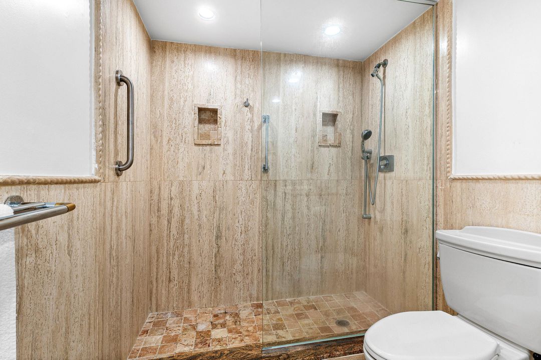 合同活跃: $10,300 (2 贝兹, 2 浴室, 1808 平方英尺)