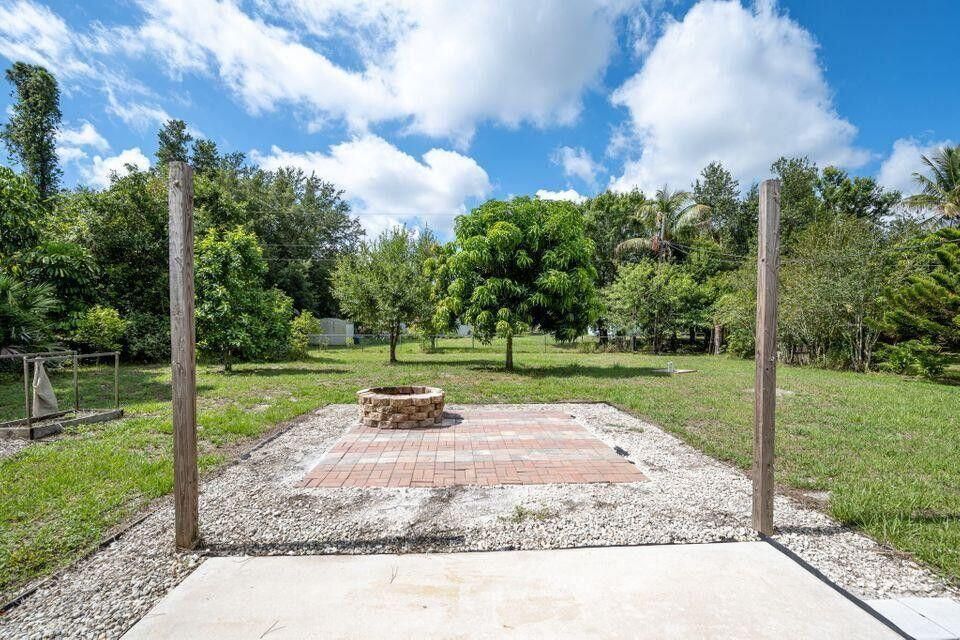 For Rent: $2,050 (2 beds, 2 baths, 1026 Square Feet)