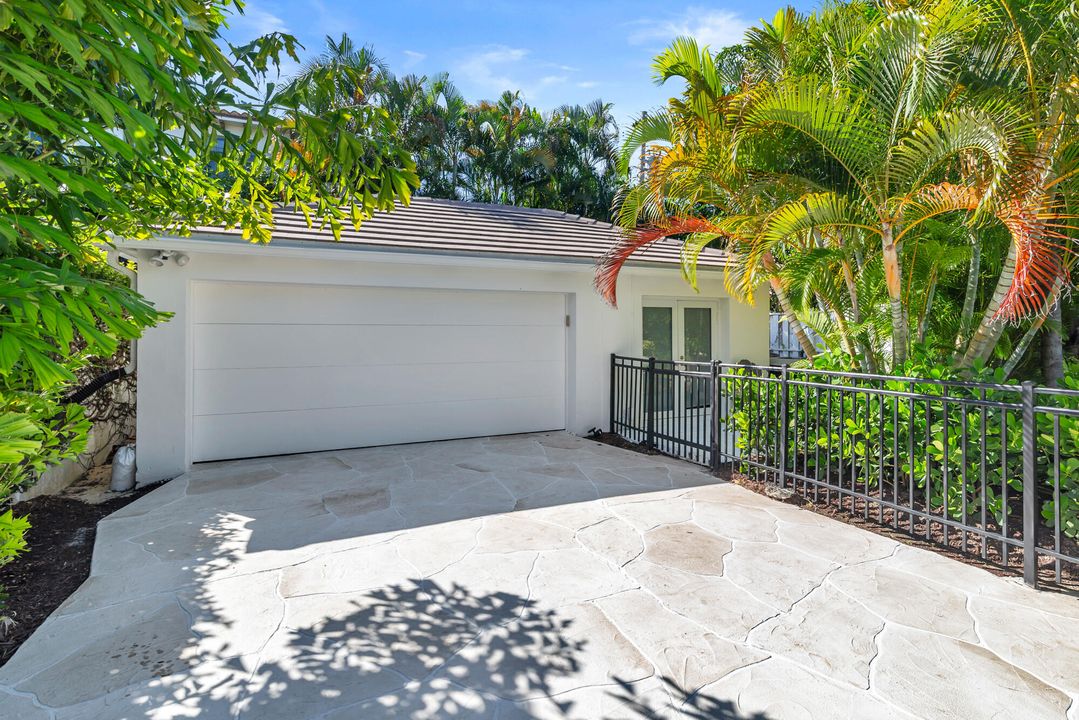 待售: $9,385,000 (4 贝兹, 3 浴室, 2459 平方英尺)