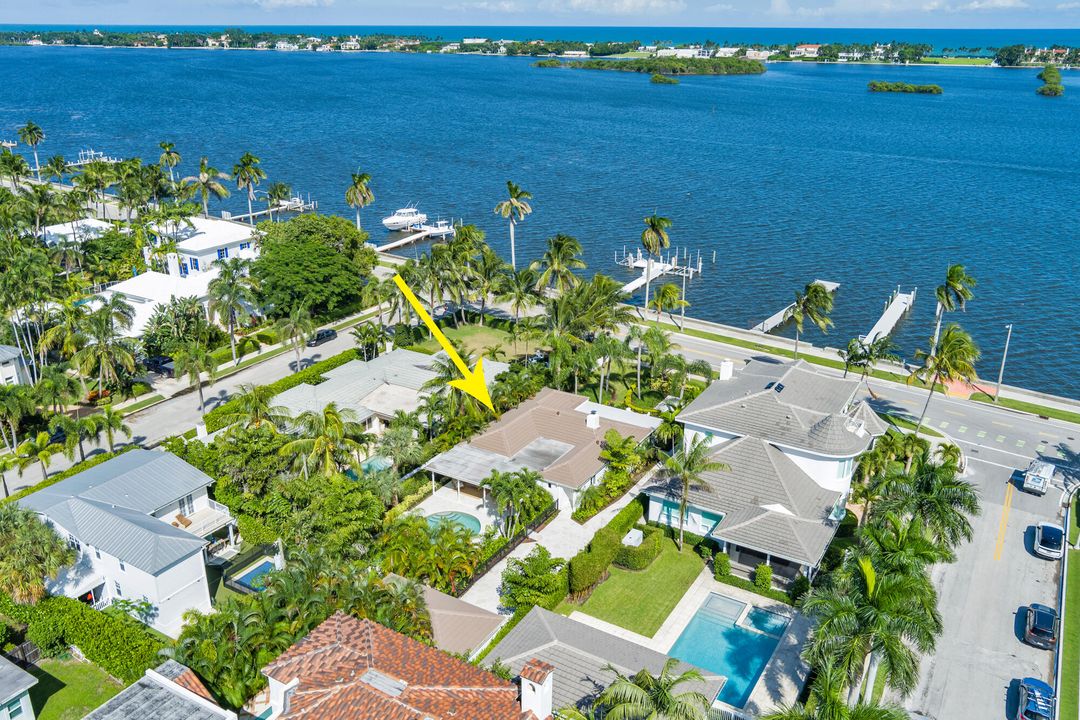 待售: $9,385,000 (4 贝兹, 3 浴室, 2459 平方英尺)