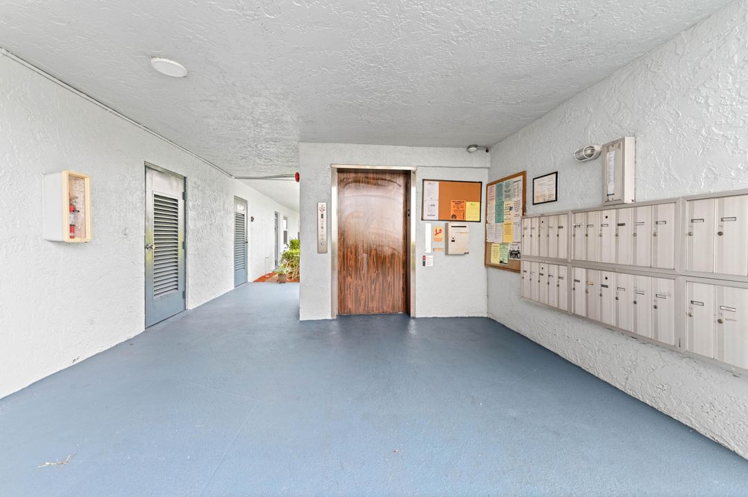 На продажу: $144,000 (2 спален, 2 ванн, 1000 Квадратных фут)