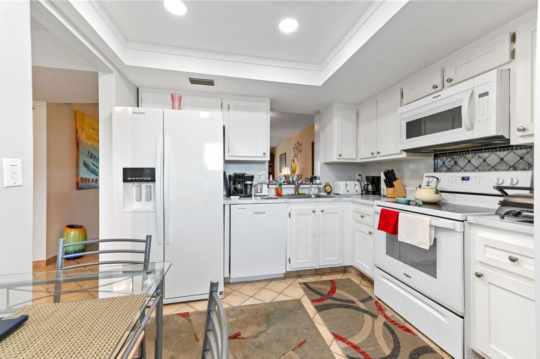 На продажу: $144,000 (2 спален, 2 ванн, 1000 Квадратных фут)