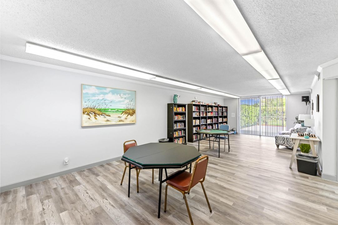 На продажу: $144,000 (2 спален, 2 ванн, 1000 Квадратных фут)