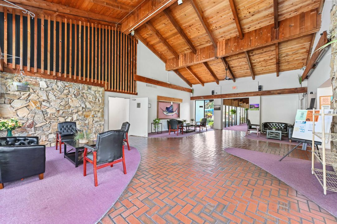 На продажу: $144,000 (2 спален, 2 ванн, 1000 Квадратных фут)