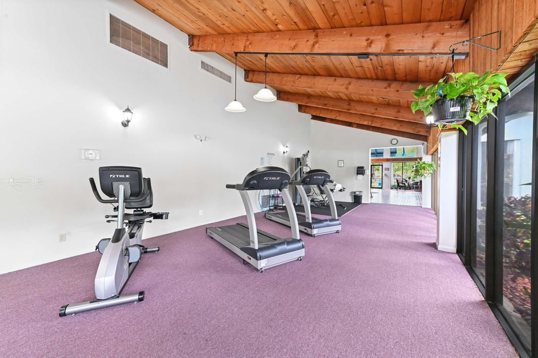 На продажу: $144,000 (2 спален, 2 ванн, 1000 Квадратных фут)