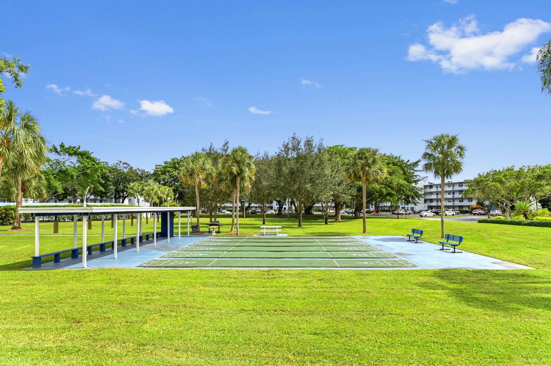 На продажу: $144,000 (2 спален, 2 ванн, 1000 Квадратных фут)