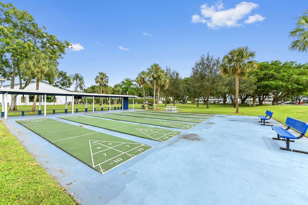 На продажу: $144,000 (2 спален, 2 ванн, 1000 Квадратных фут)