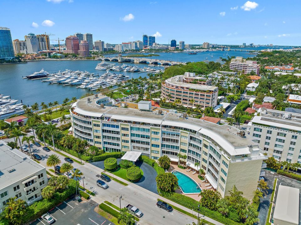 En Venta: $3,499,000 (2 camas, 2 baños, 1680 Pies cuadrados)